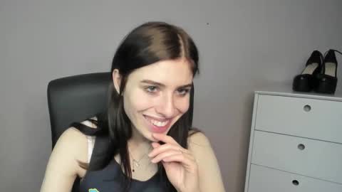 P I A online show from November 2025 07:44:02 AM