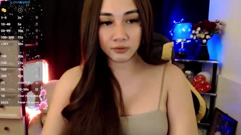 Pia online show from March 2025 08:31:02 PM