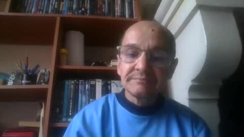 Snapshot of pichoun71 chatting on January 2025 09:04:02 AM pichoun71 online show from January 2025 09:04:02 AM