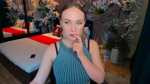 Emelie online show from January 2025 06:26:01 PM