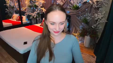 Emelie online show from January 2025 01:22:01 PM