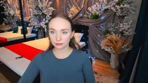 Emelie online show from February 2025 06:24:01 PM