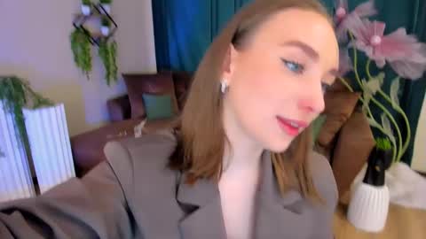 Emelie online show from September 2025 04:03:02 AM