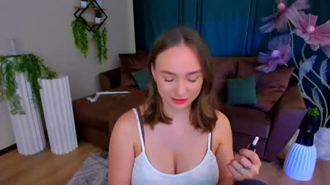 Emelie online show from October 2025 08:09:02 PM