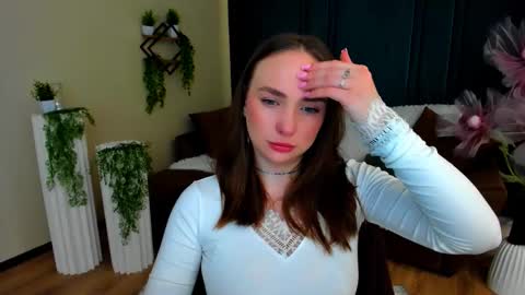 Emelie online show from March 2026 07:13:01 AM