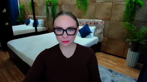 Emelie online show from April 2026 10:21:02 AM