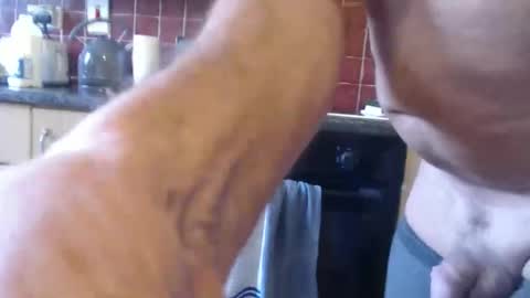 Snapshot of piercedcock069 chatting on October 2025 09:18:01 AM piercedcock069 online show from October 2025 09:18:01 AM