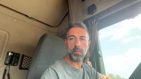 Snapshot of pierotu chatting on September 2025 09:20:02 AM pierotu online show from September 2025 09:20:02 AM