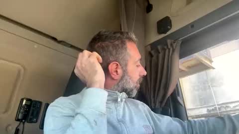 Snapshot of pierotu chatting on November 2025 11:54:01 AM pierotu online show from November 2025 11:54:01 AM