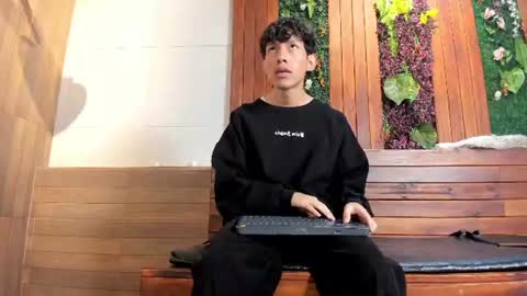 Pierre Leroy online show from July 2026 03:53:01 AM