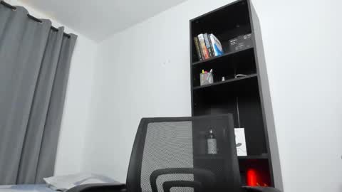 Pierre online show from January 2025 08:37:02 PM