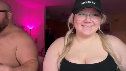 Snapshot of piggyrose chatting on February 2026 12:15:01 AM Piggy Rose online show from February 2026 12:15:01 AM