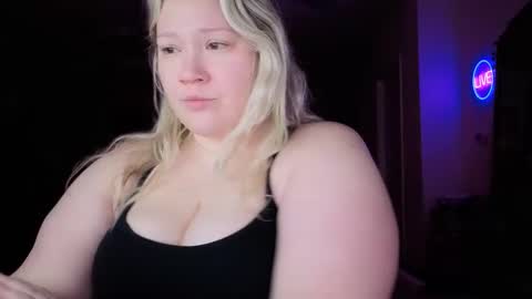 Snapshot of piggyrose chatting on March 2026 12:26:02 AM Piggy Rose online show from March 2026 12:26:02 AM