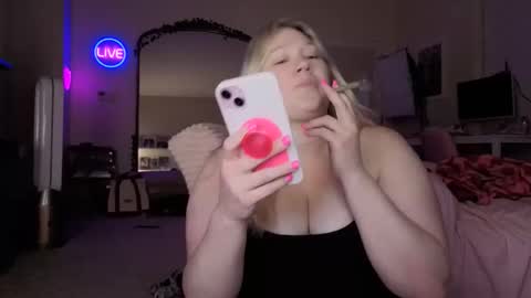 Piggy Rose online show from April 2026 01:01:01 AM