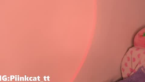 Emi online show from December 2025 05:37:02 AM