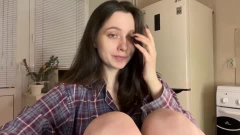 Snapshot of pileacadieri__ chatting on December 2025 06:12:01 PM Trisha online show from December 2025 06:12:01 PM