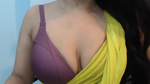 Snapshot of pilowprincess chatting on June 2026 06:54:02 PM Sayra online show from June 2026 06:54:02 PM