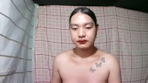 Snapshot of pinay_janella10 chatting on December 2025 05:40:02 PM pinay_janella10 online show from December 2025 05:40:02 PM