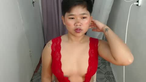 Lyn the Lesbian online show from March 2025 04:05:02 AM