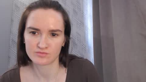 Snapshot of pineapple__mood chatting on February 2025 10:05:01 AM online show from February 2025 10:05:01 AM