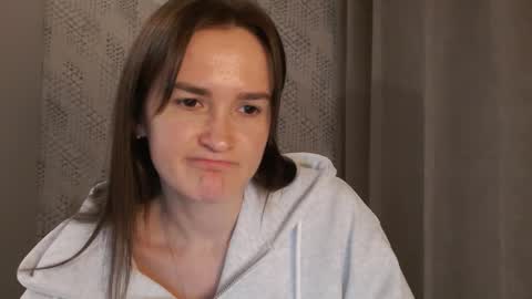 Snapshot of pineapple__mood chatting on February 2025 05:29:01 PM online show from February 2025 05:29:01 PM