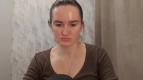 Snapshot of pineapple__mood chatting on March 2025 04:49:01 PM online show from March 2025 04:49:01 PM