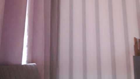 Snapshot of pineapple__mood chatting on September 2025 06:37:02 AM online show from September 2025 06:37:02 AM