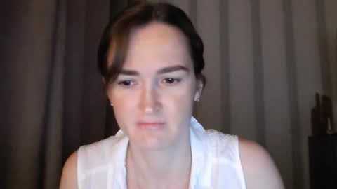 Snapshot of pineapple__mood chatting on September 2025 07:12:02 AM online show from September 2025 07:12:02 AM