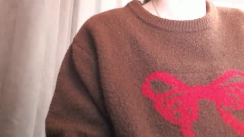 Snapshot of pineapple__mood chatting on October 2025 06:55:02 AM online show from October 2025 06:55:02 AM