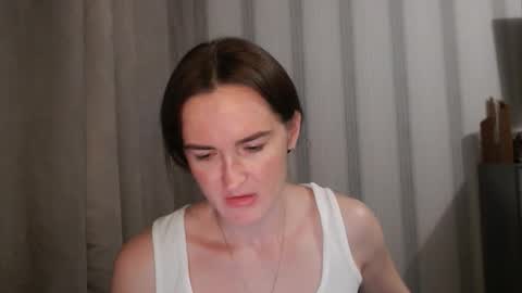 Snapshot of pineapple__mood chatting on October 2025 05:44:02 PM online show from October 2025 05:44:02 PM