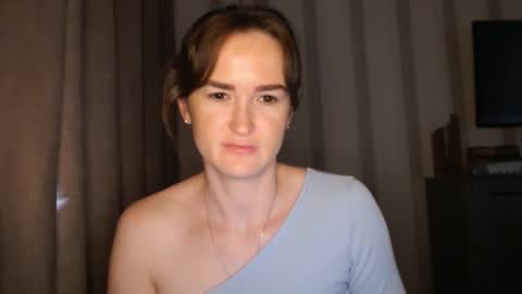 Snapshot of pineapple__mood chatting on October 2025 06:36:02 AM online show from October 2025 06:36:02 AM