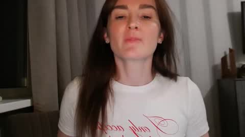 Snapshot of pineapple__mood chatting on November 2025 06:52:02 PM online show from November 2025 06:52:02 PM