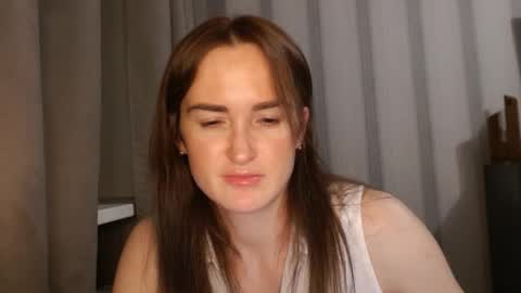 Snapshot of pineapple__mood chatting on November 2025 04:38:02 PM online show from November 2025 04:38:02 PM