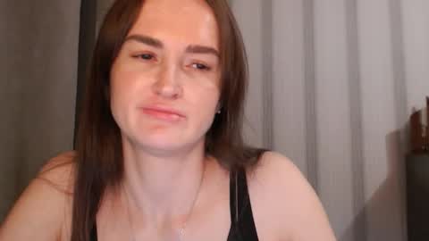 Snapshot of pineapple__mood chatting on November 2025 07:02:02 PM online show from November 2025 07:02:02 PM