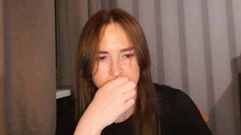 Snapshot of pineapple__mood chatting on November 2025 04:09:02 PM online show from November 2025 04:09:02 PM