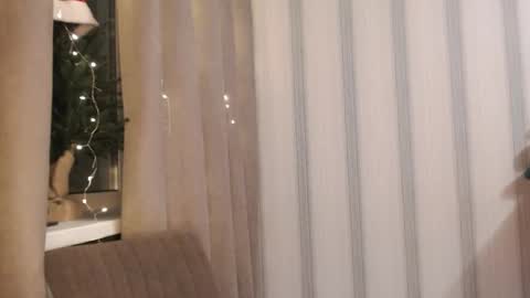 Snapshot of pineapple__mood chatting on January 2026 06:31:01 PM online show from January 2026 06:31:01 PM