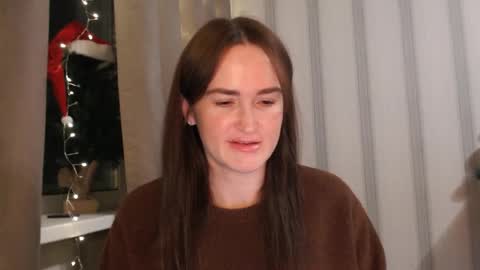 Snapshot of pineapple__mood chatting on January 2026 05:28:02 PM online show from January 2026 05:28:02 PM