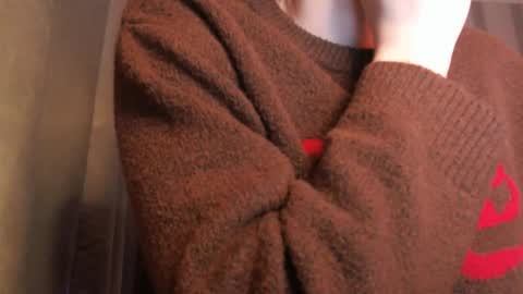 Snapshot of pineapple__mood chatting on February 2026 05:16:02 AM online show from February 2026 05:16:02 AM