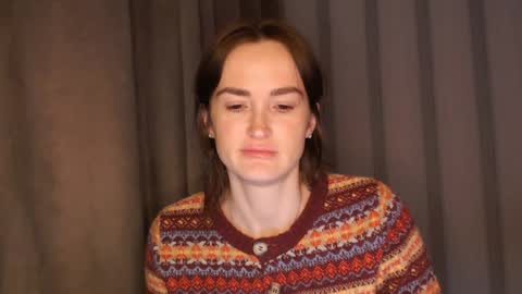 Snapshot of pineapple__mood chatting on February 2026 06:40:02 AM online show from February 2026 06:40:02 AM