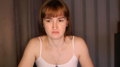Snapshot of pineapple__mood chatting on April 2026 08:20:01 AM online show from April 2026 08:20:01 AM