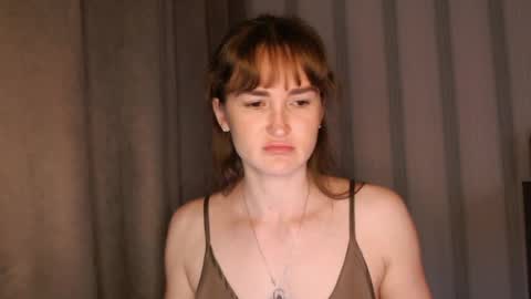 Snapshot of pineapple__mood chatting on April 2026 08:17:02 AM online show from April 2026 08:17:02 AM