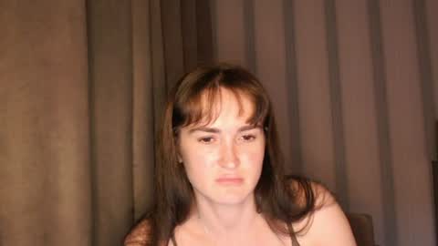 Snapshot of pineapple__mood chatting on May 2026 06:48:01 PM online show from May 2026 06:48:01 PM