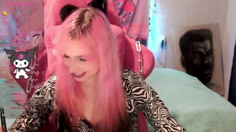 Snapshot of pineapple_dope chatting on January 2025 12:36:01 AM Nancy online show from January 2025 12:36:01 AM