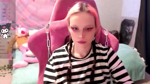 Snapshot of pineapple_dope chatting on September 2025 08:31:01 PM Nancy online show from September 2025 08:31:01 PM