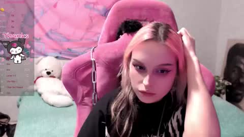 Snapshot of pineapple_dope chatting on September 2025 11:49:01 PM Nancy online show from September 2025 11:49:01 PM