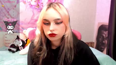 Snapshot of pineapple_dope chatting on October 2025 04:19:01 PM Nancy online show from October 2025 04:19:01 PM