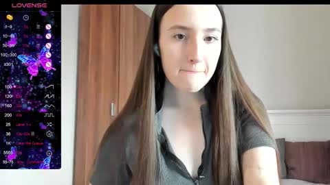 Snapshot of pingviluly chatting on November 2025 06:26:02 AM pingviluly online show from November 2025 06:26:02 AM