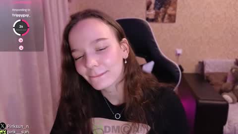 Snapshot of pink__sun chatting on March 2025 03:16:02 PM Stephanie online show from March 2025 03:16:02 PM