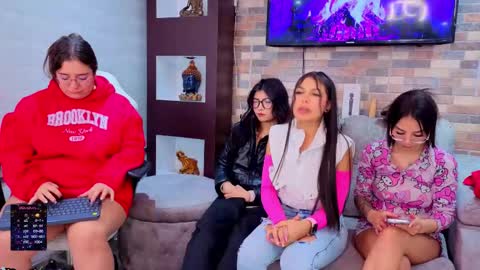 Snapshot of pink_as chatting on February 2026 04:31:01 AM pink_as online show from February 2026 04:31:01 AM