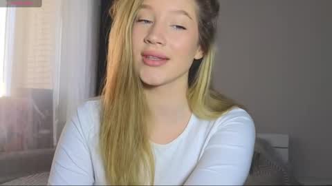 Snapshot of pink_rosee_ chatting on December 2024 03:40:01 AM online show from December 2024 03:40:01 AM